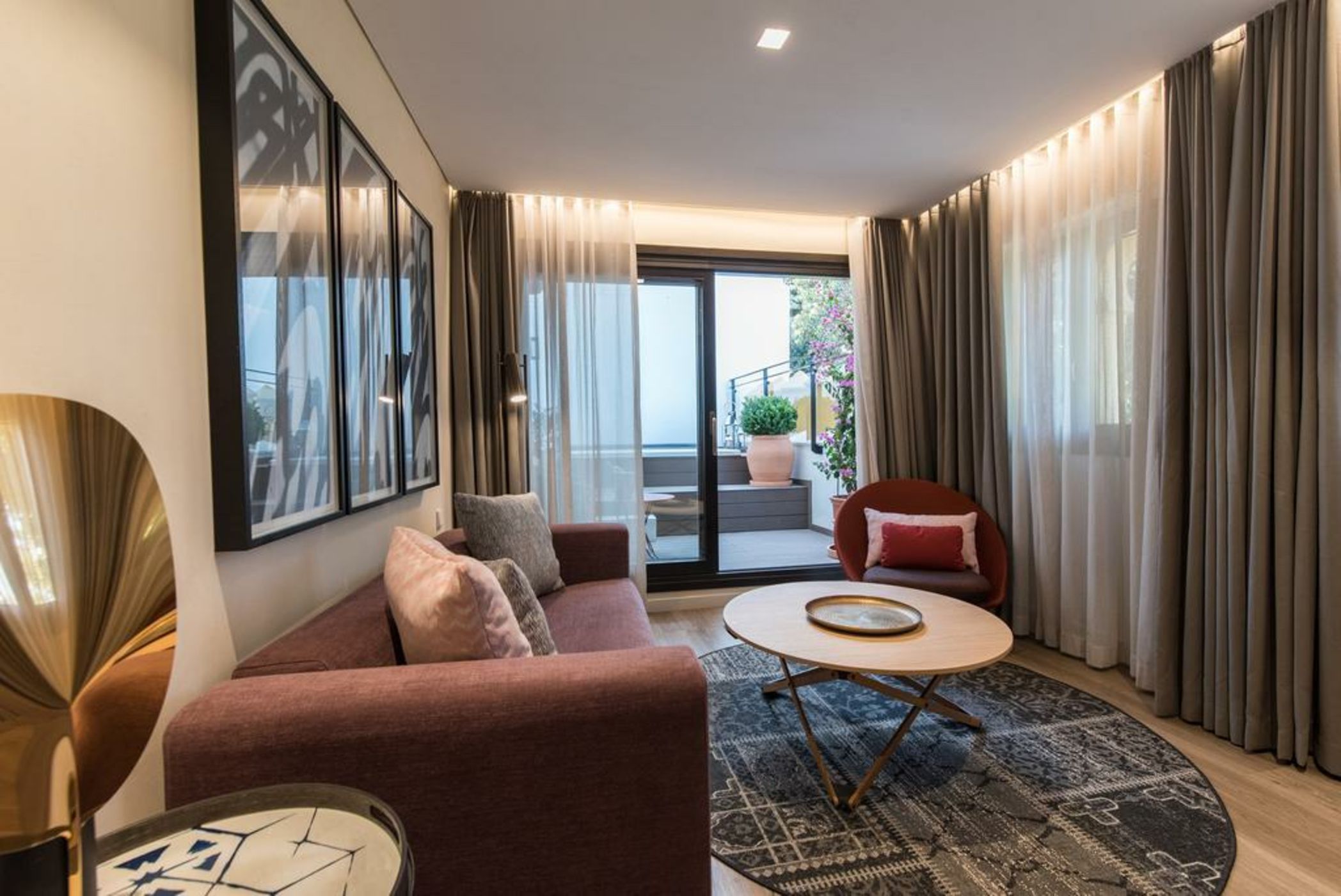 Suites Murillo Plaza Sta. Cruz