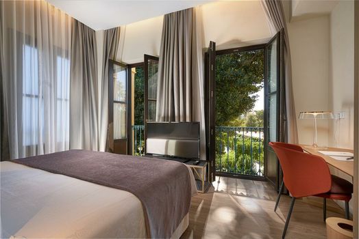Suites Murillo Plaza Sta. Cruz