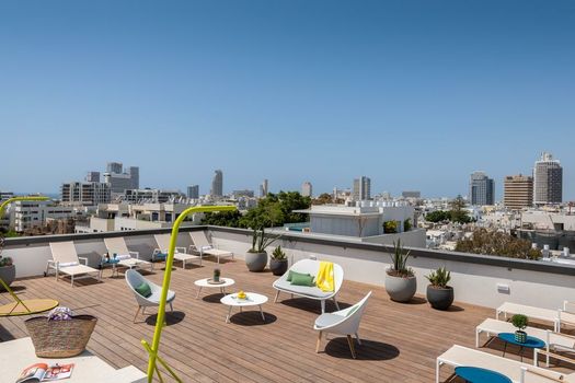 Shenkin Apartments by Master