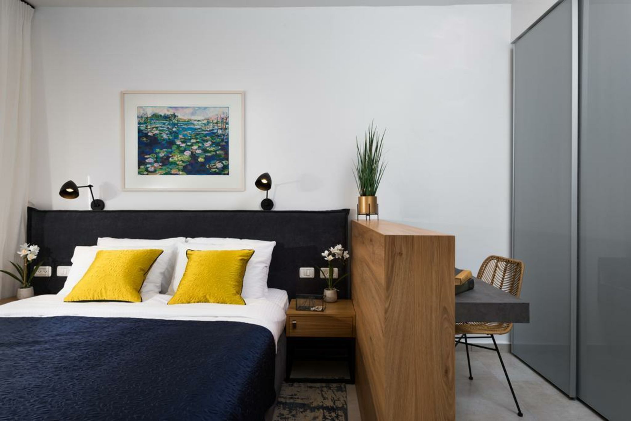 Stylish & Stunning Luxury 2BR Apt. W\Balcony