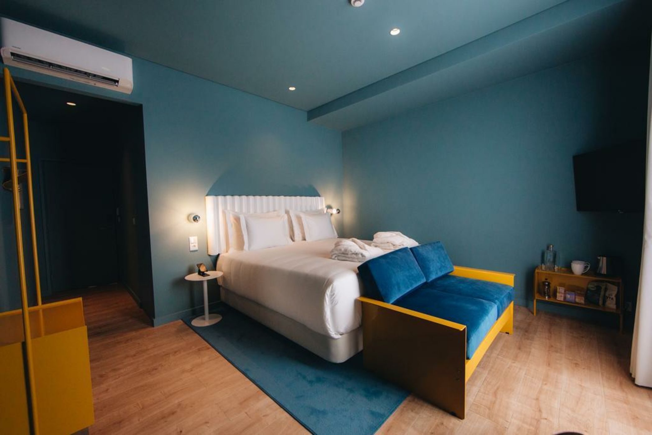 Esqina Cosmopolitan Lodge