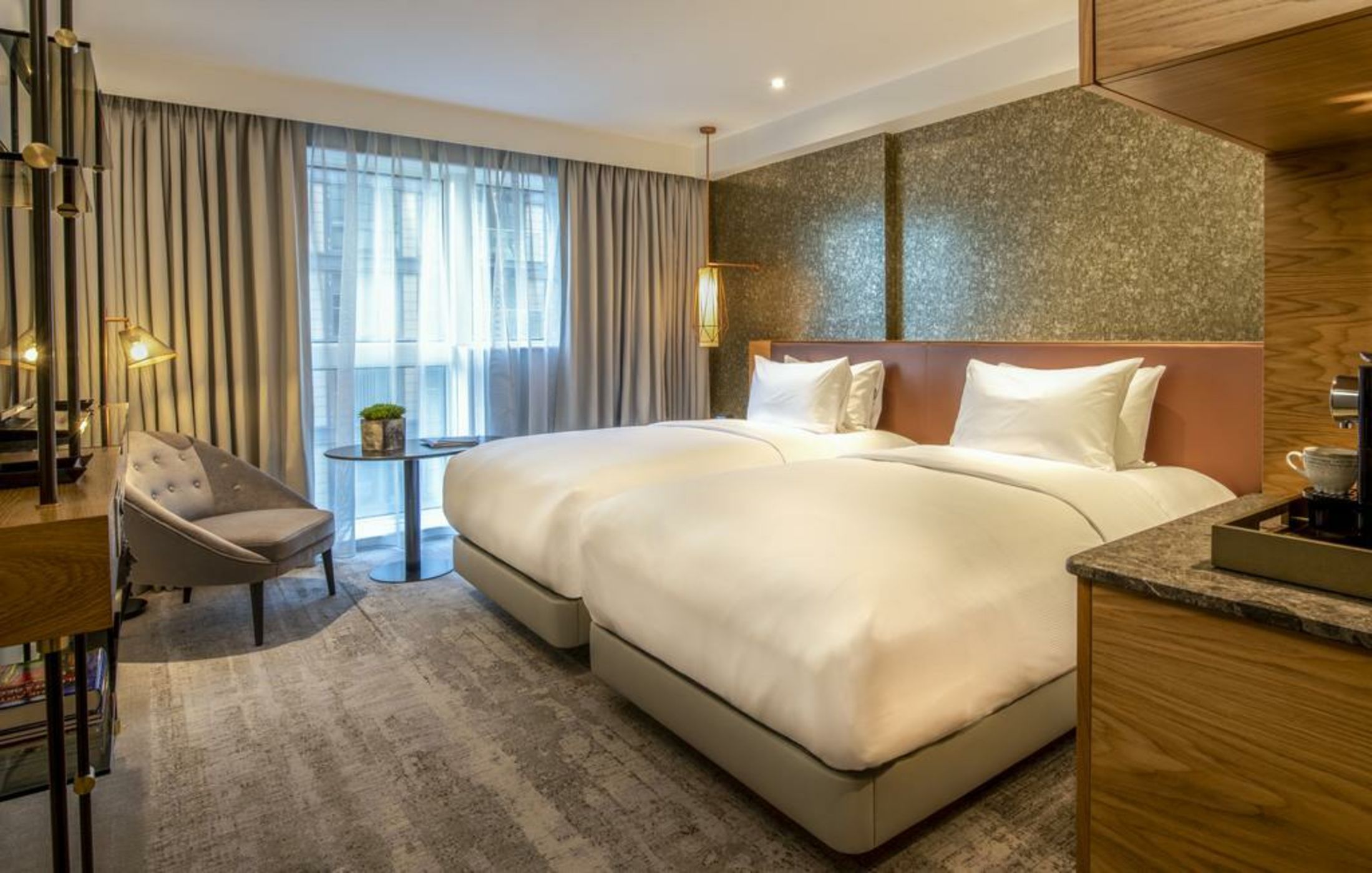 Lincoln Plaza London, Curio Collection By Hilton