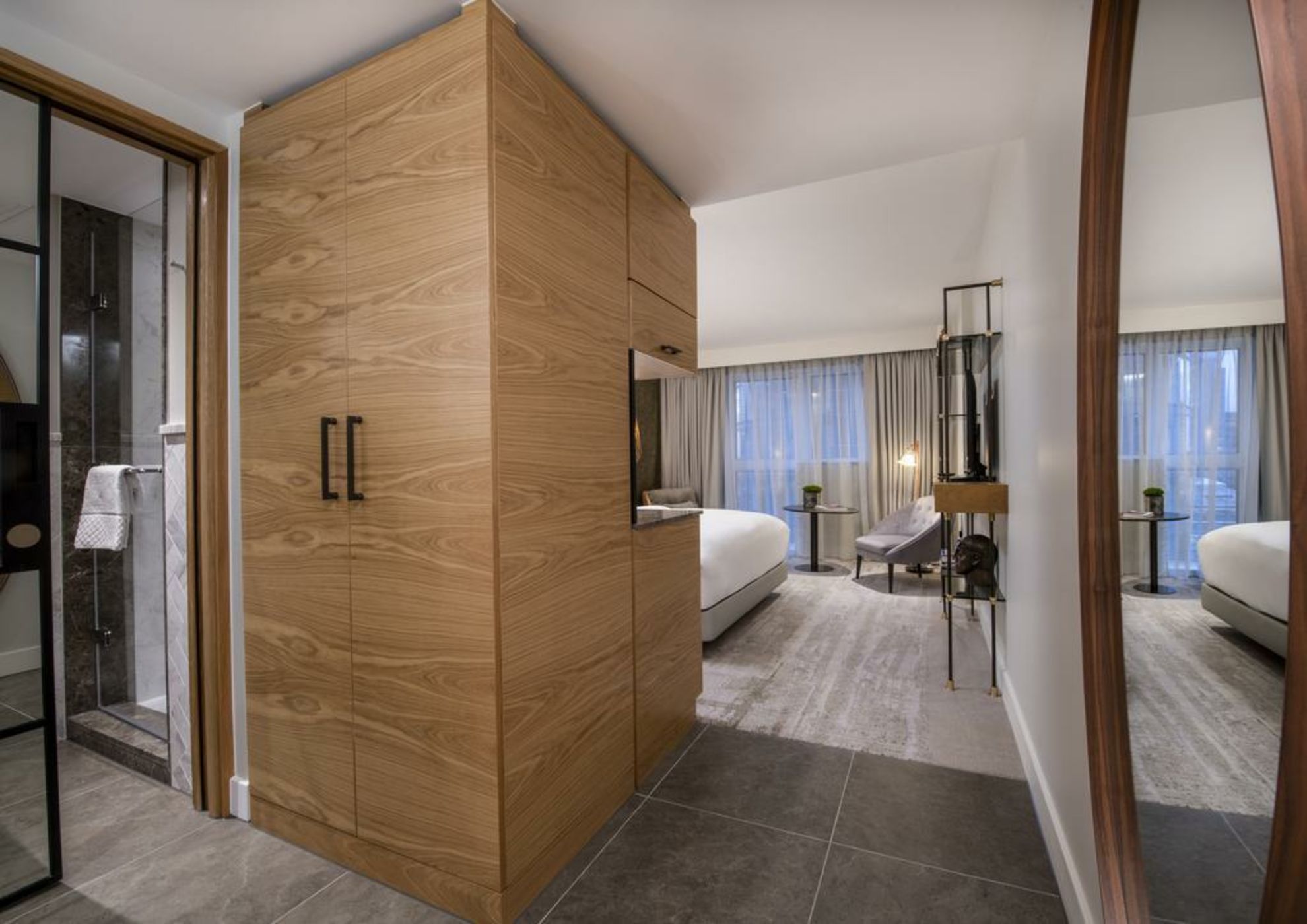 Lincoln Plaza London, Curio Collection By Hilton