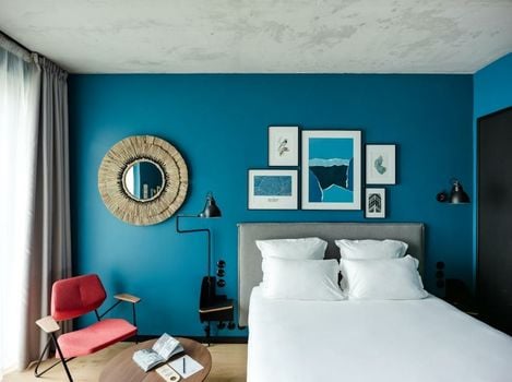 Deskopolitan House