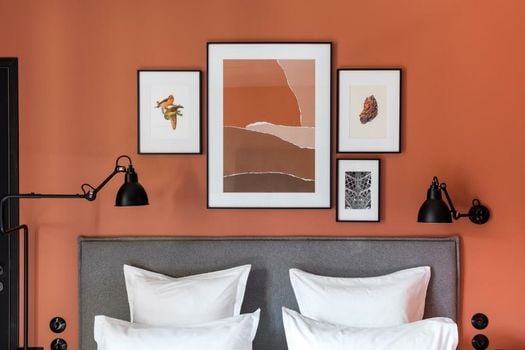 Deskopolitan House