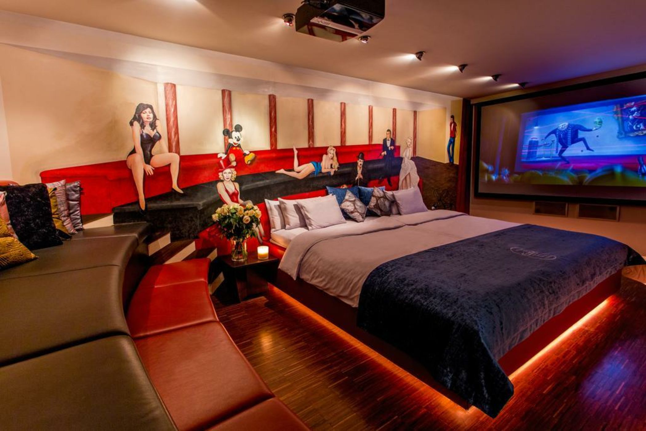 House of Time - Fancy Suites