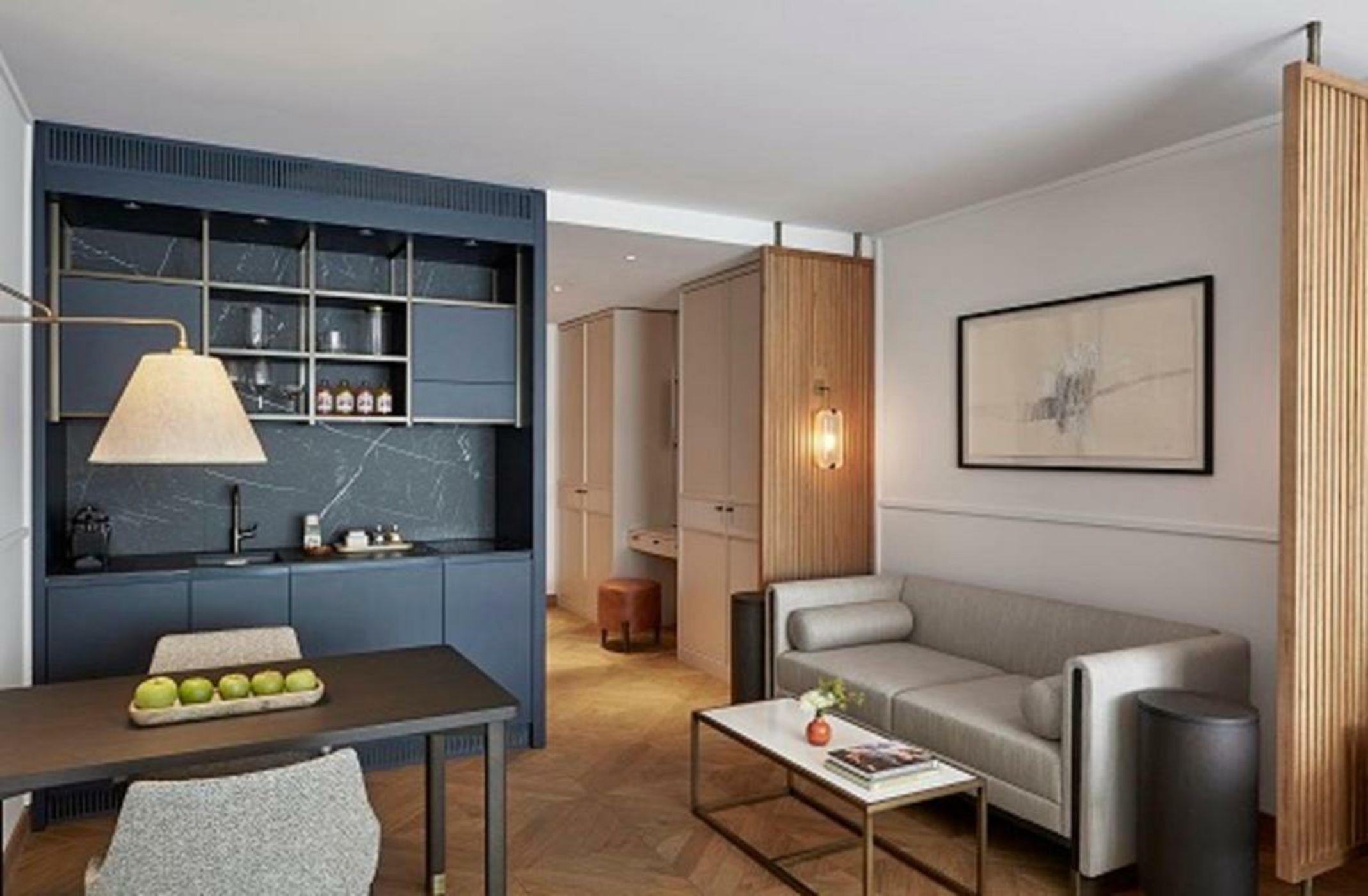 ALEX - Lakefront Lifestyle Hotel & Suites