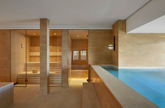 ALEX - Lakefront Lifestyle Hotel & Suites