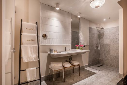 Lear Sense Hotel