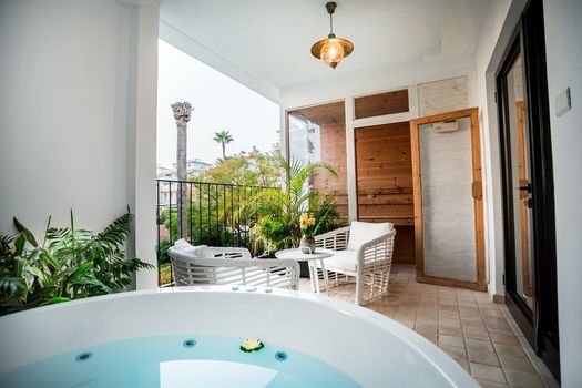 Lear Sense Hotel