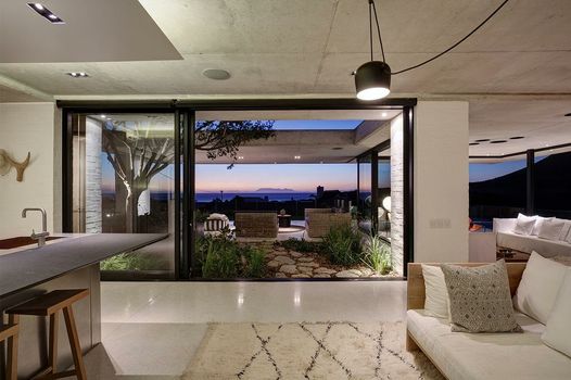 Restio River House