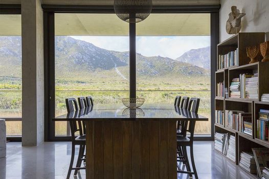 Restio River House