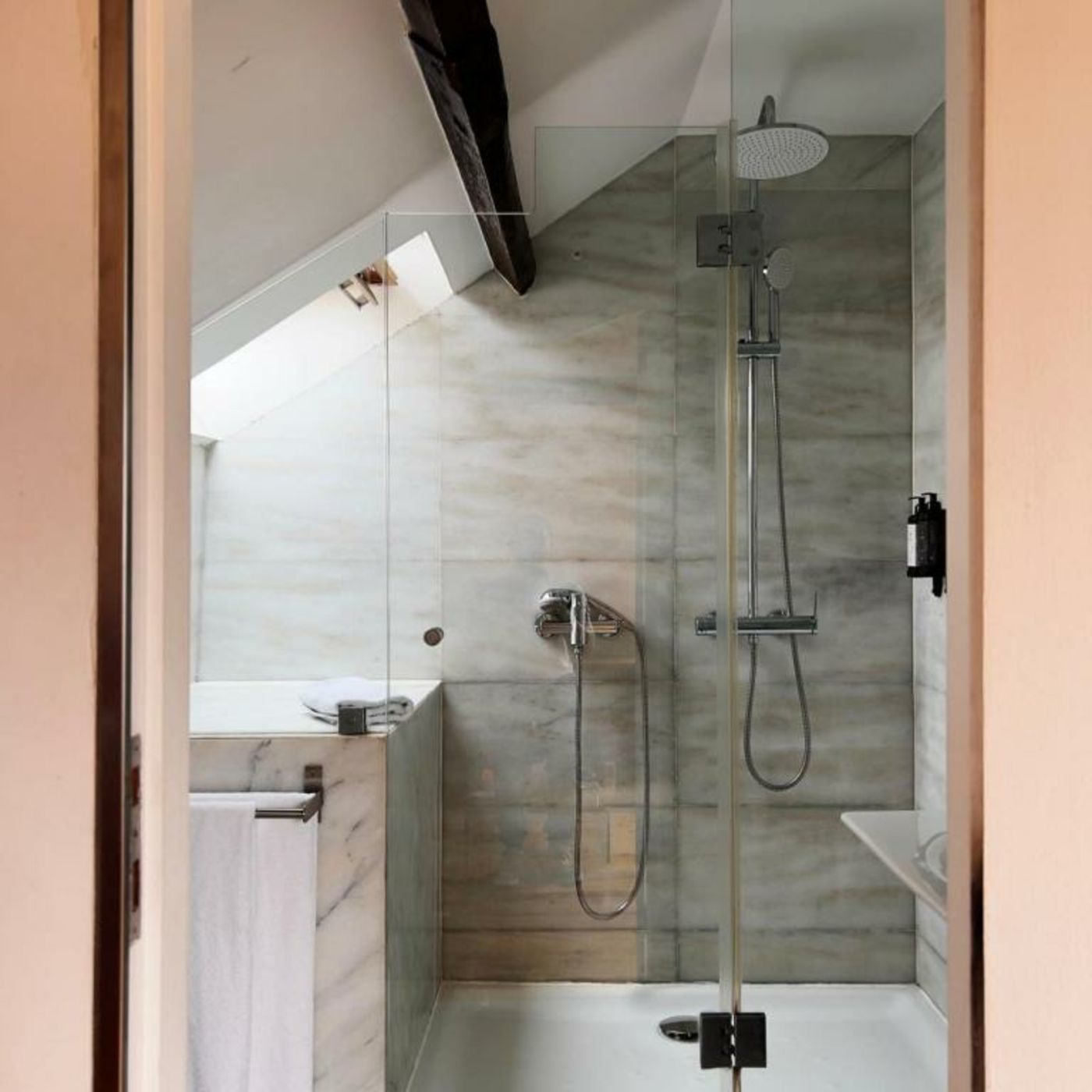 Quinta Colina by Shiadu