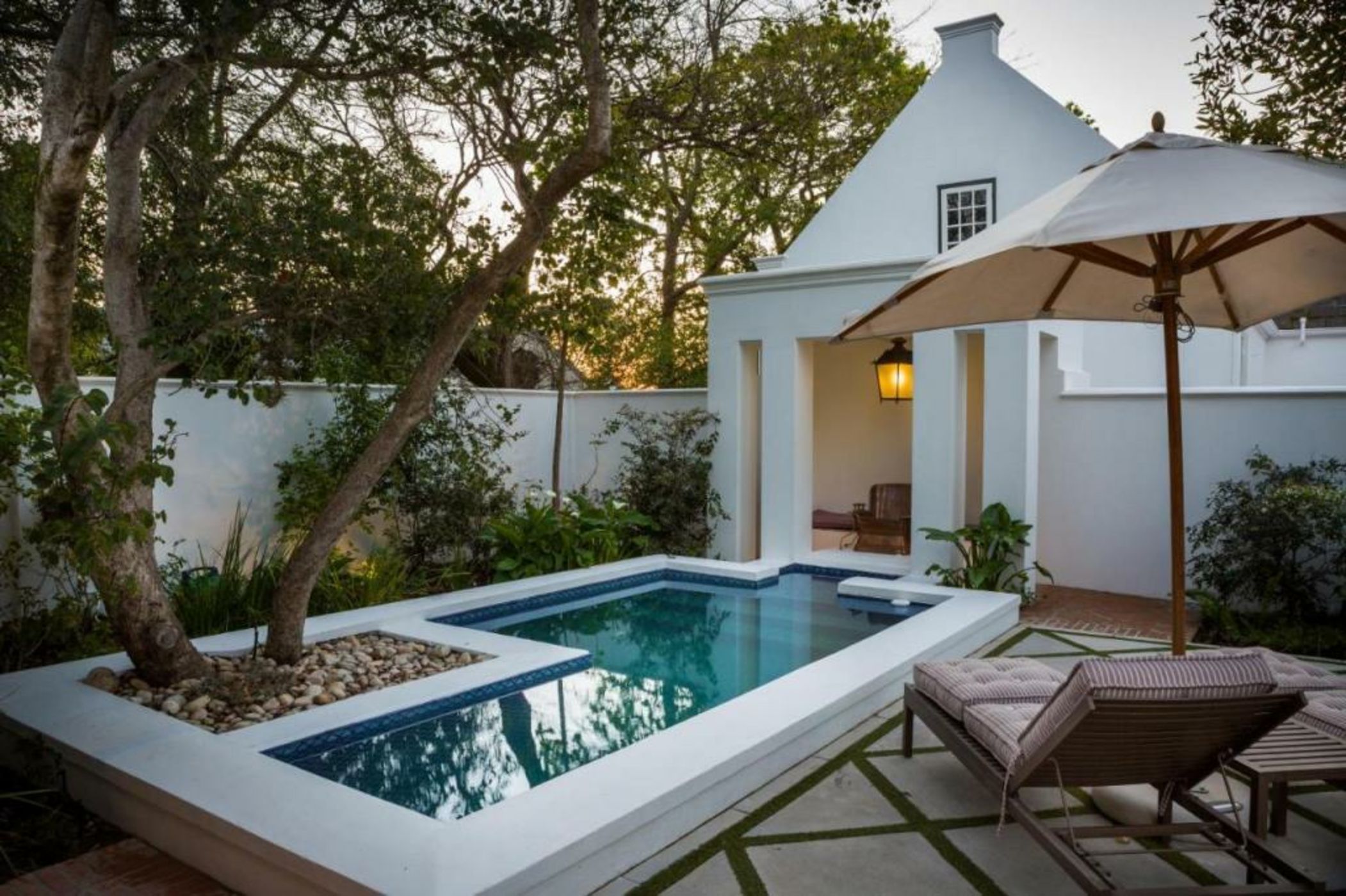 Akademie Street Boutique Hotel