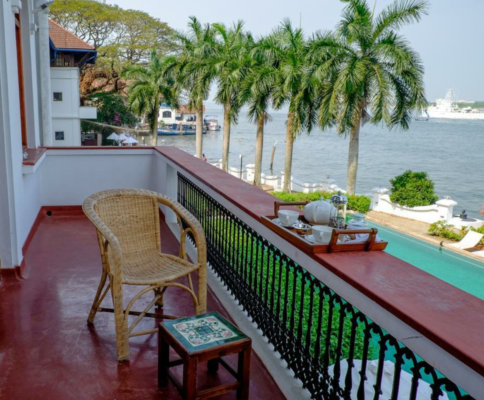 Brunton Boatyard - CGH Earth