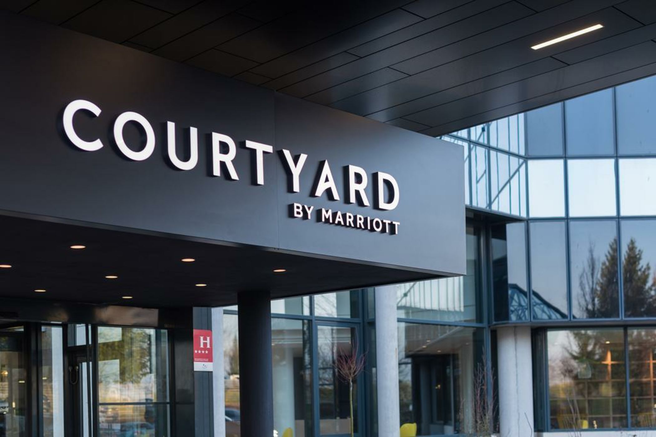 Courtyard by Marriott Paris Roissy Charles de Gaulle Airport