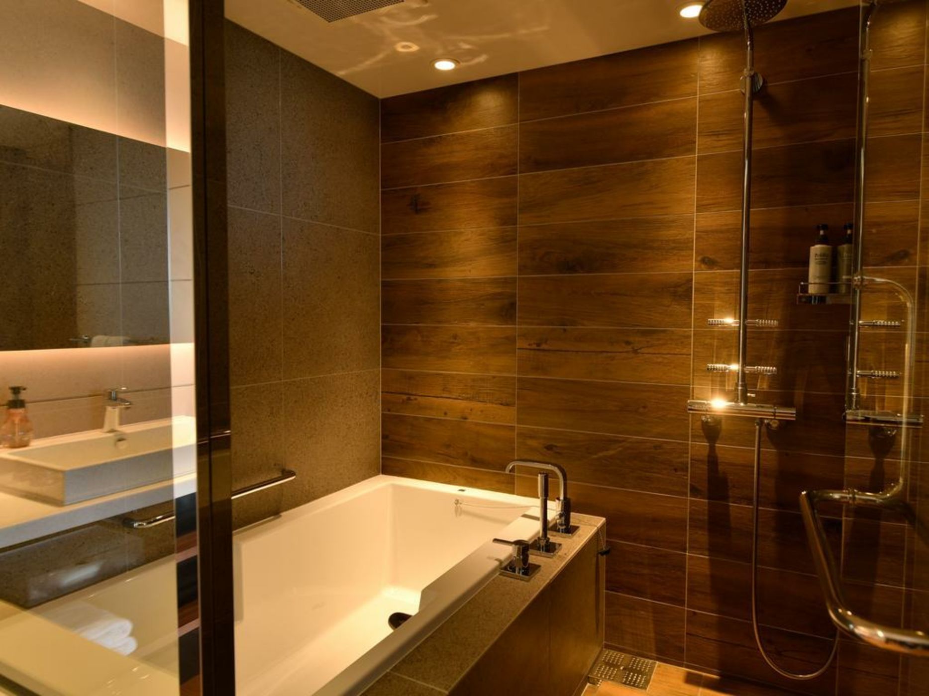 FUSAKI BEACH RESORT HOTEL & VILLAS