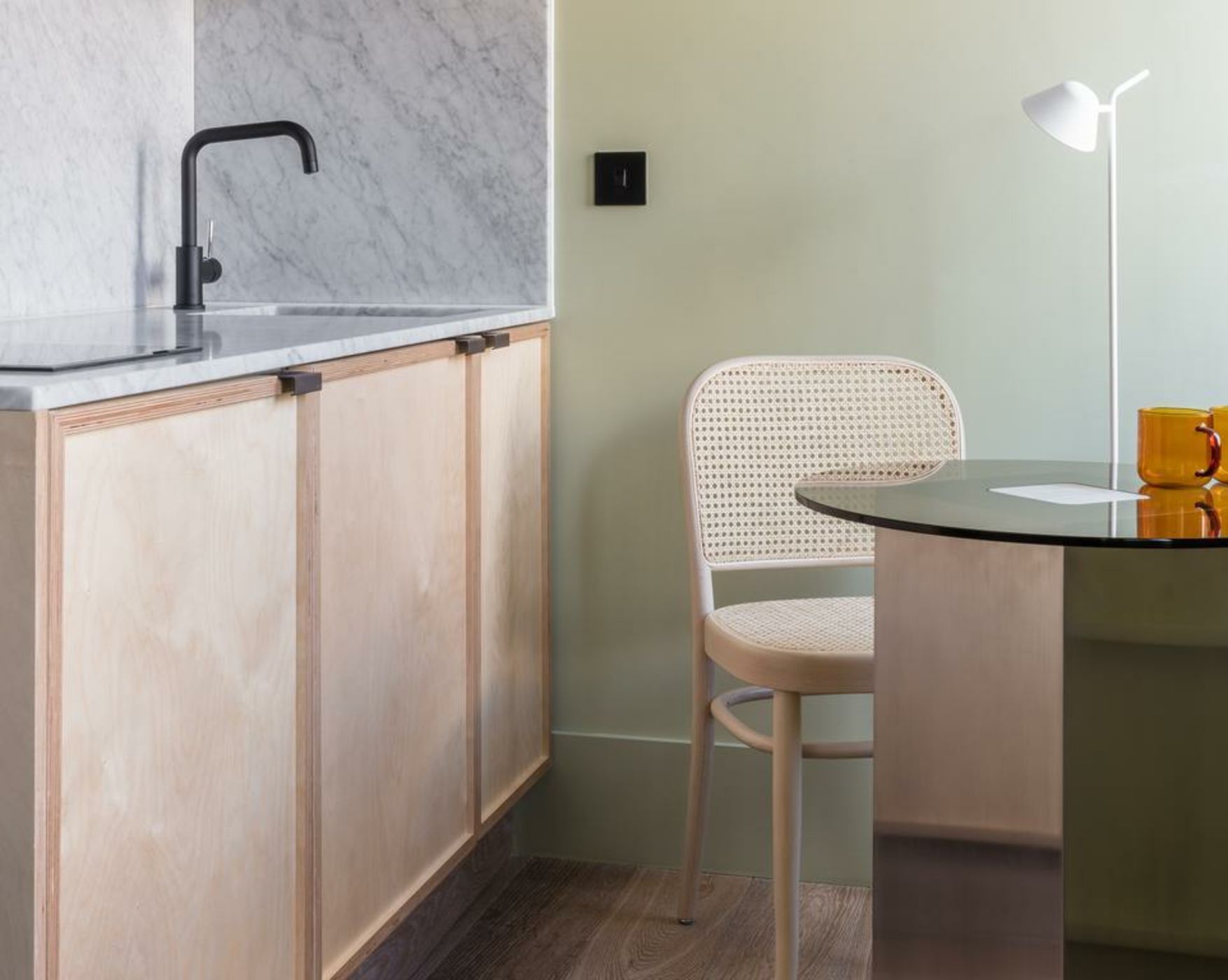 Locke at Broken Wharf