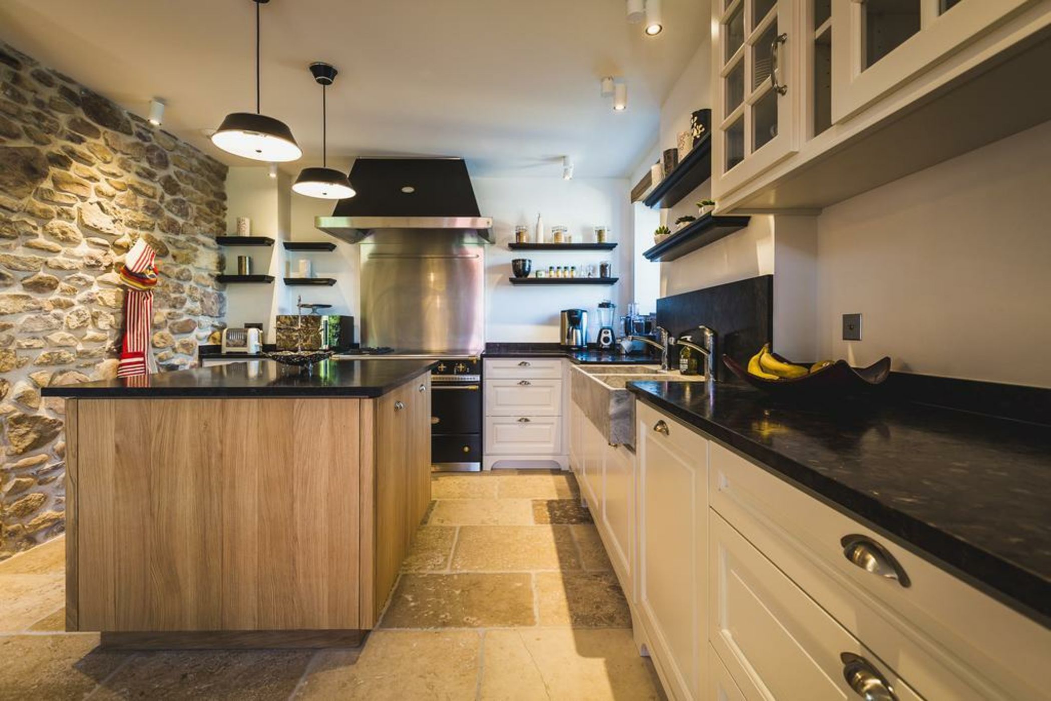 AUTHENTIQUE KEYWEEEK Villa with pool mountain view & Fireplace in Ascain