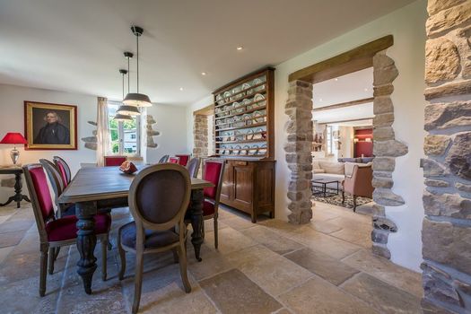 AUTHENTIQUE KEYWEEEK Villa with pool mountain view & Fireplace in Ascain