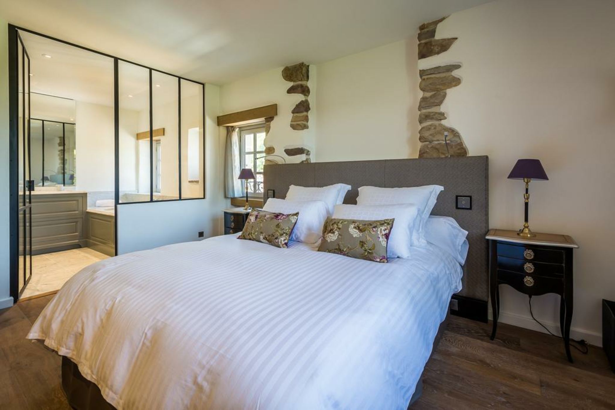 AUTHENTIQUE KEYWEEEK Villa with pool mountain view & Fireplace in Ascain