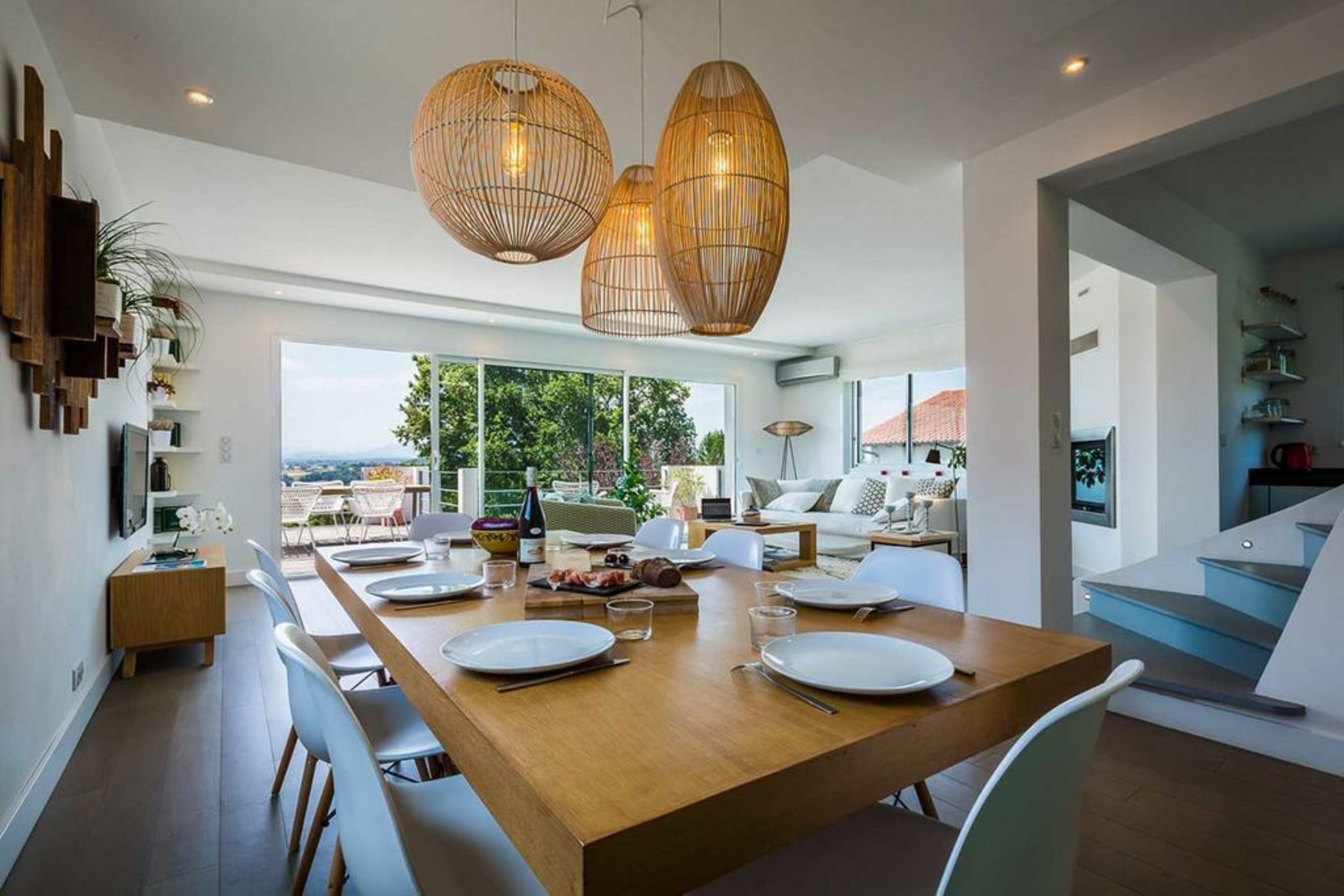 Mountain View Villa, Fireplace, Pool and Sauna in Bidart