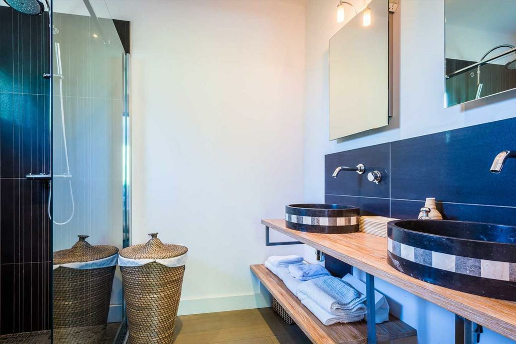 Mountain View Villa, Fireplace, Pool and Sauna in Bidart