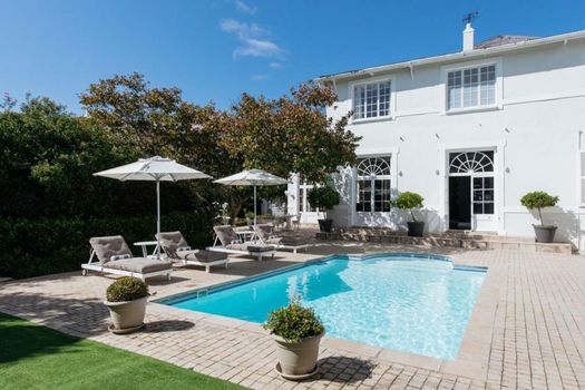 River Manor Boutique Hotel