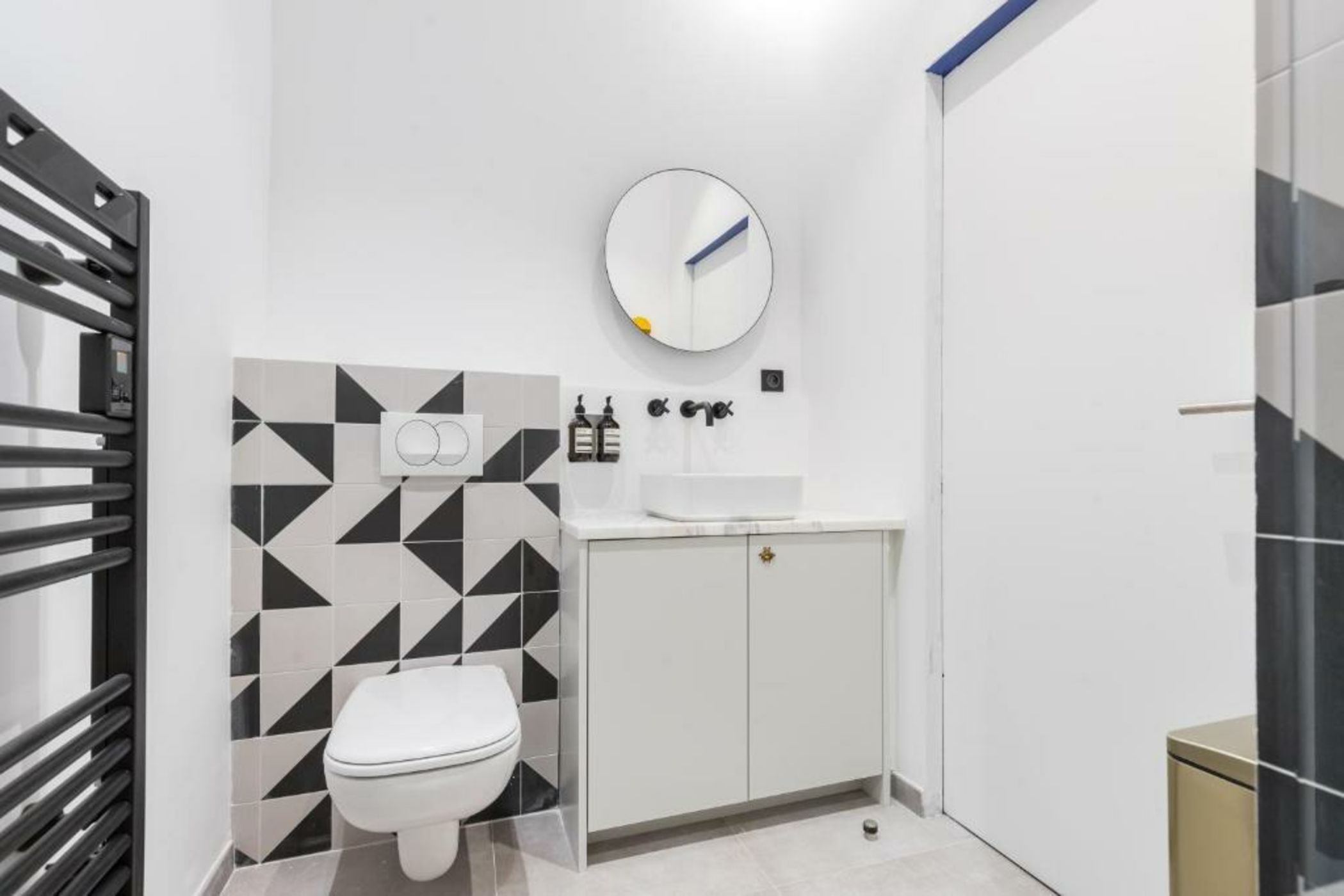 L'Abeille - Boutique Apartments