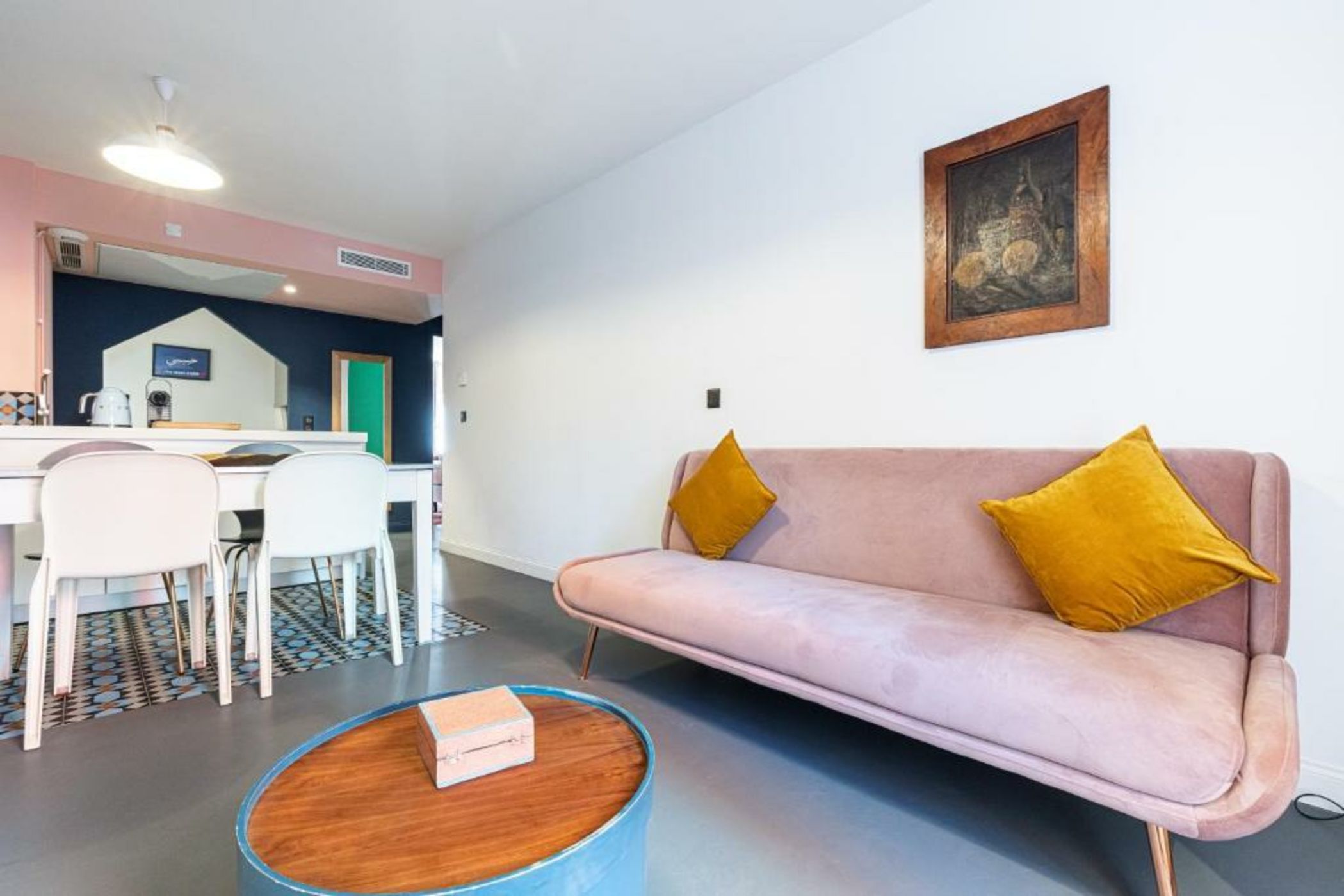 L'Abeille - Boutique Apartments