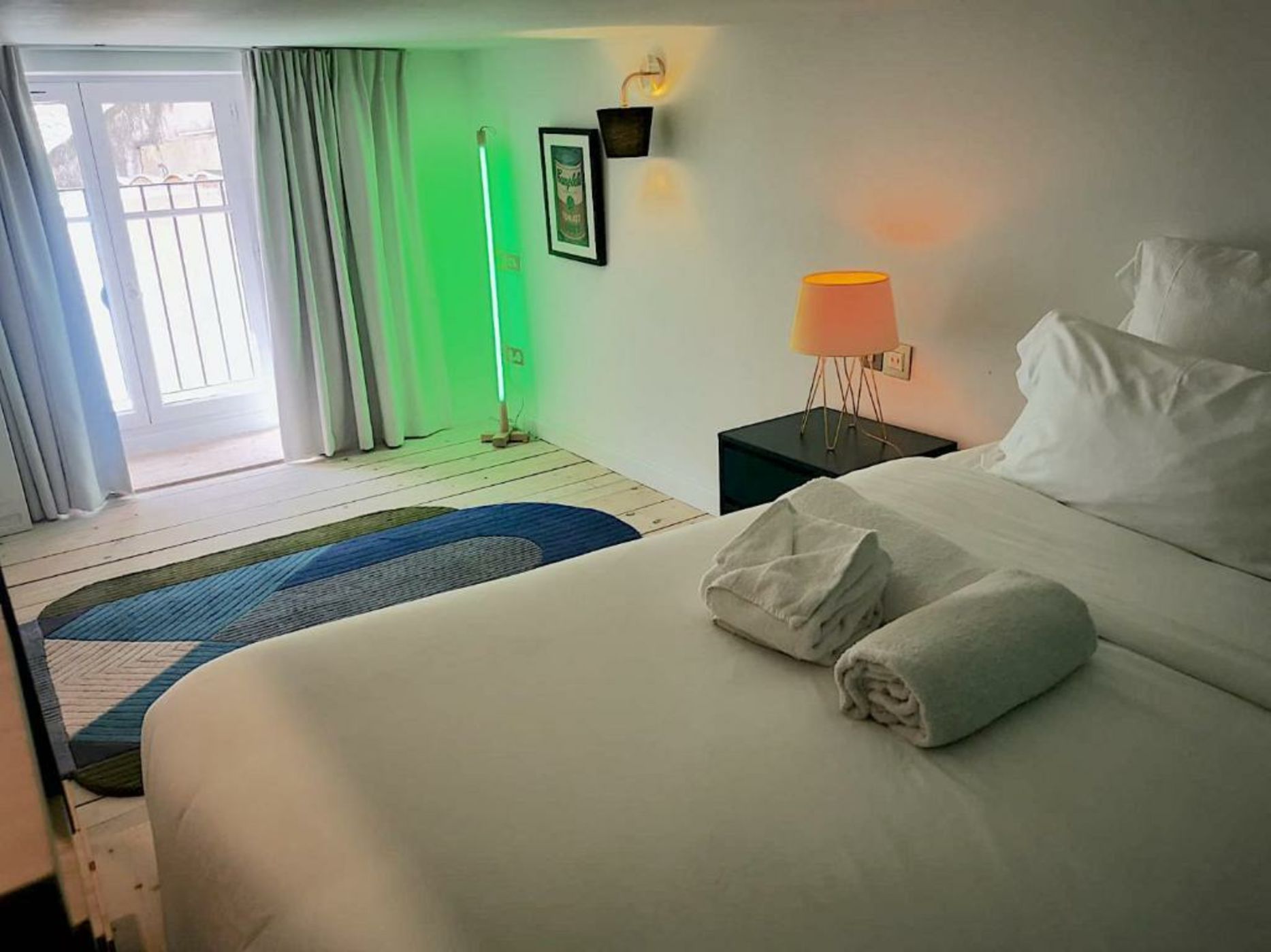 L'Abeille - Boutique Apartments