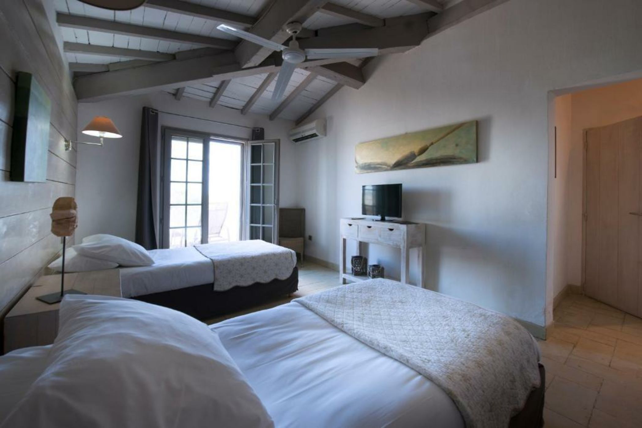 Hôtel Restaurant Les Arnelles