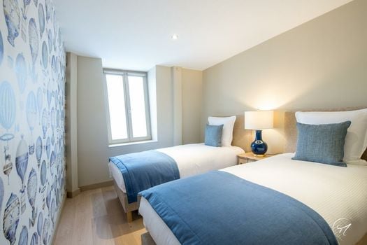 Les Suites du 33