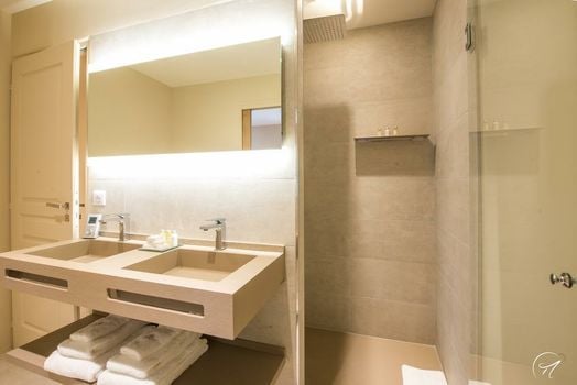 Les Suites du 33