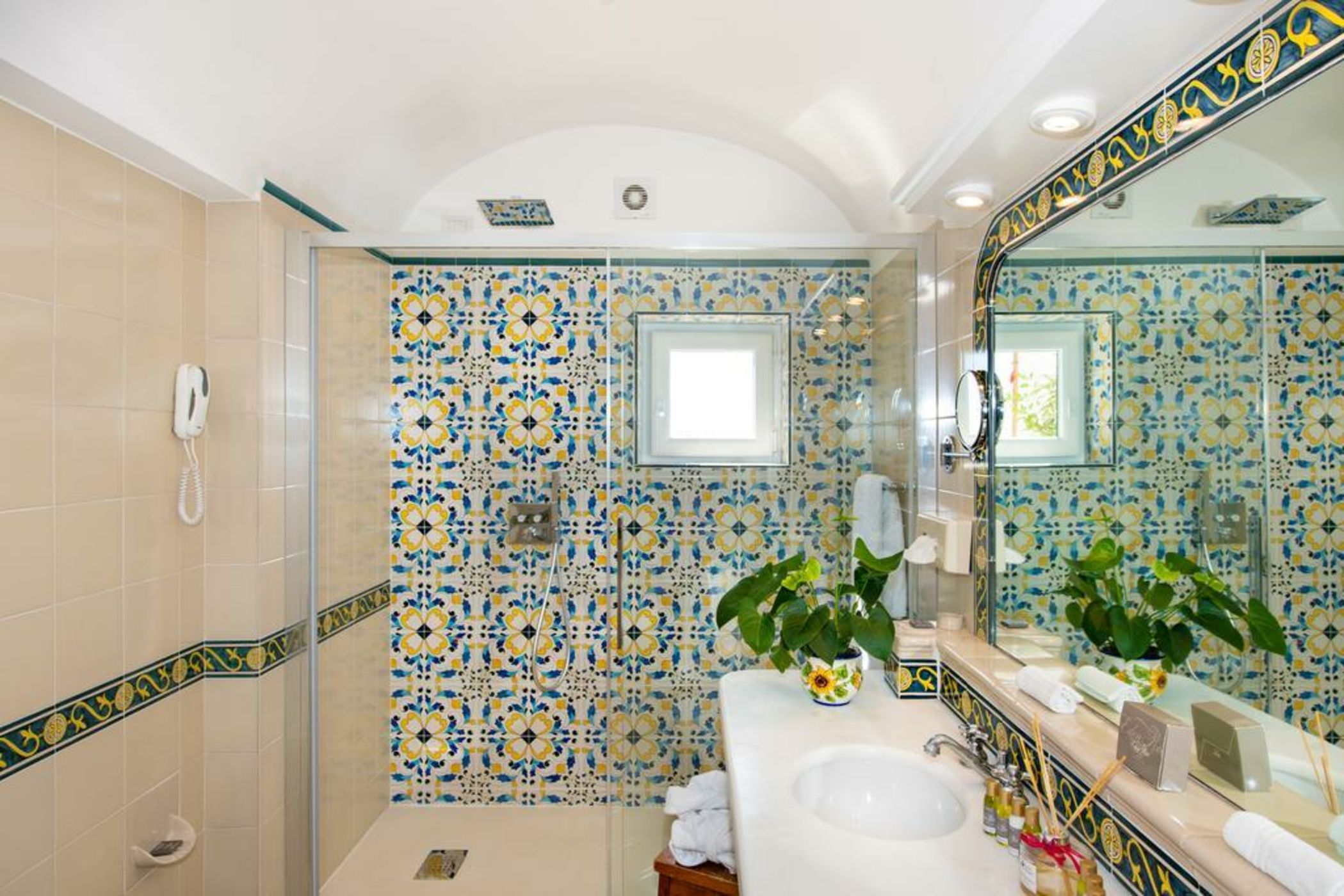 Hotel Eden Roc Suites