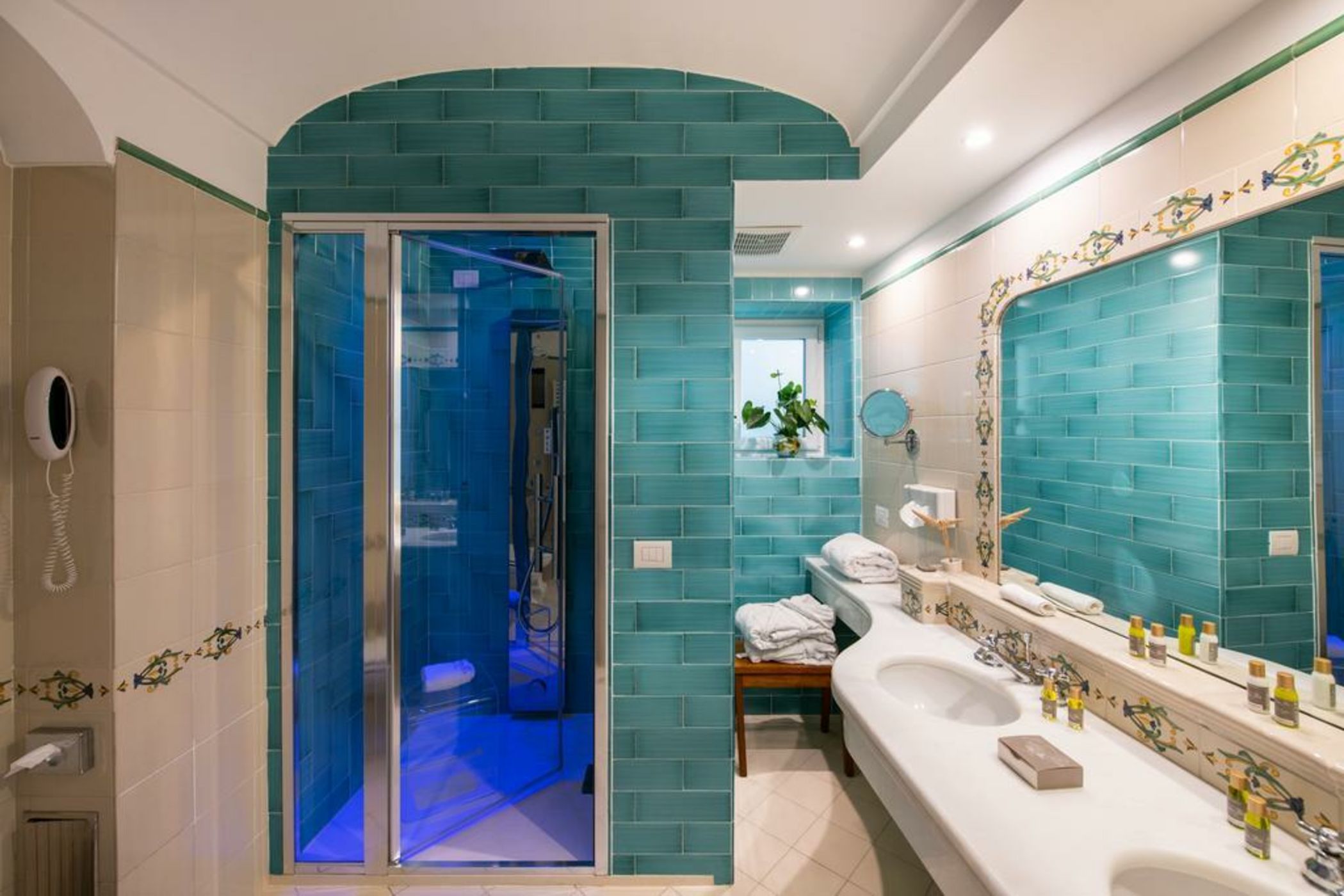 Hotel Eden Roc Suites