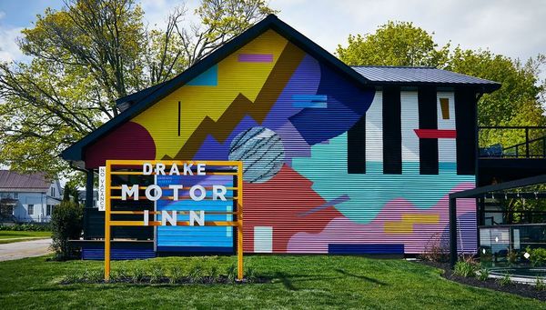 Drake Motor Inn