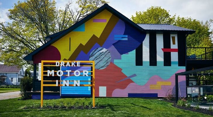 Drake Motor Inn