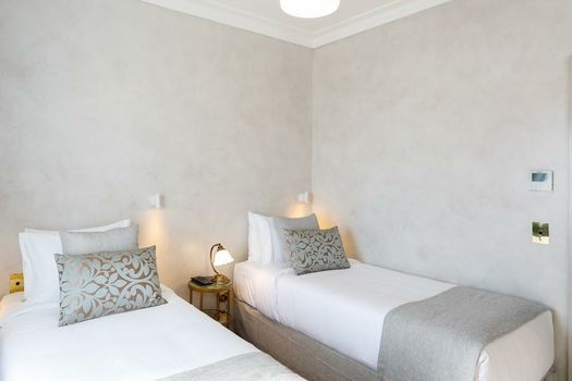 Tattersalls Hotel