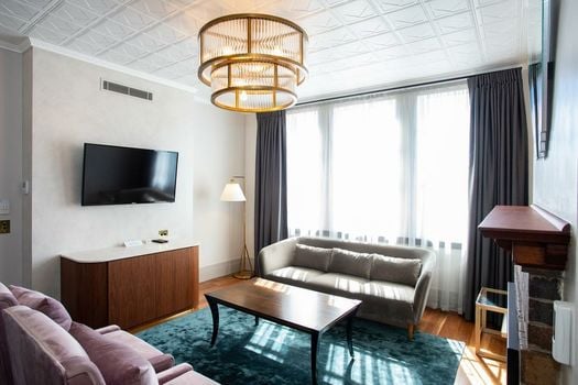 Tattersalls Hotel