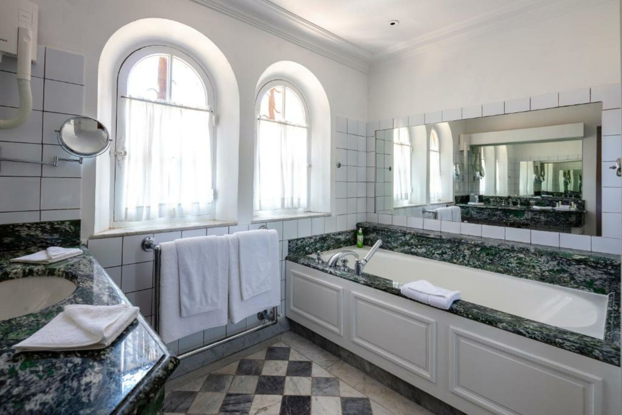 La Magdeleine**** – Mathias Dandine