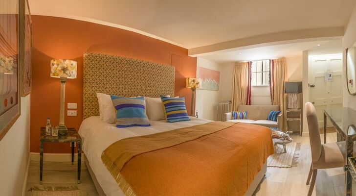 No 15 by GuestHouse, Bath
