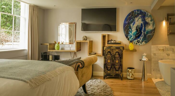 No 15 by GuestHouse, Bath