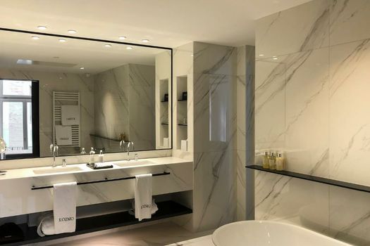 Kozmo Hotel Suites & Spa - The Leading Hotels of the World