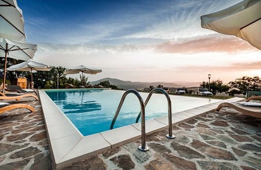 Nikis Resort