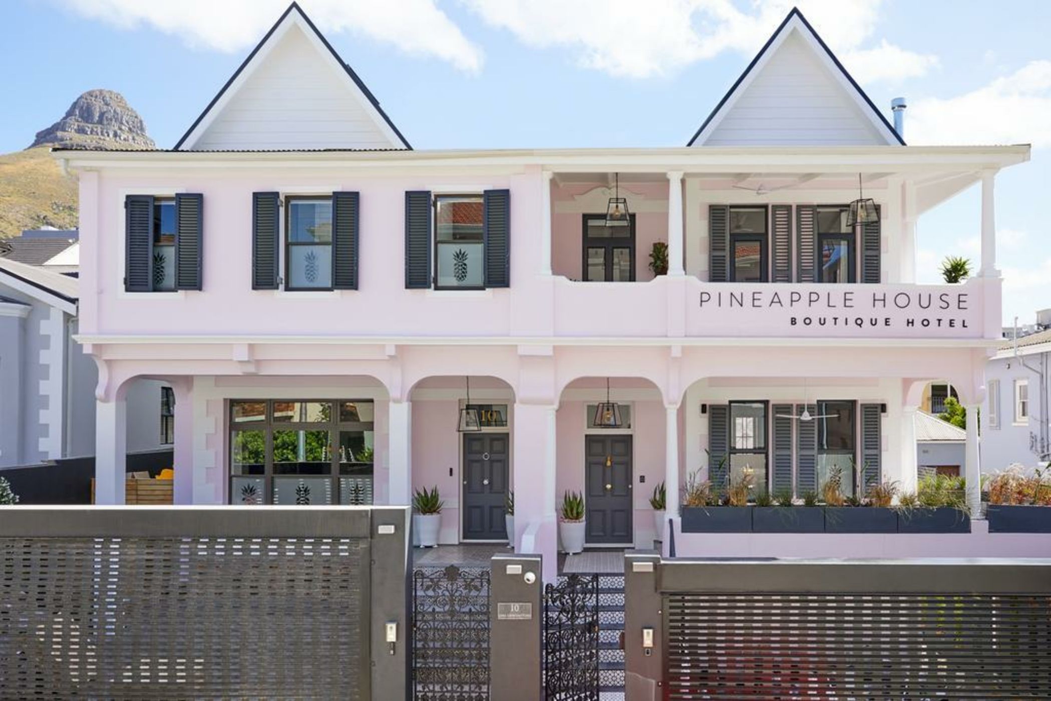 Pineapple House Boutique Hotel