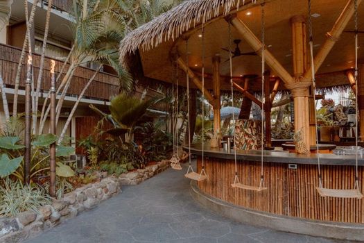 White Sands Hotel