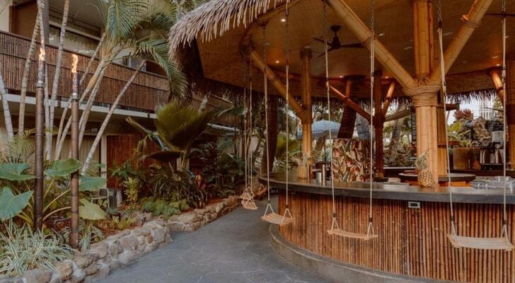 White Sands Hotel