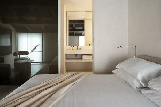 Hotel Scenario