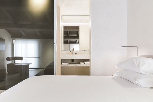 Hotel Scenario